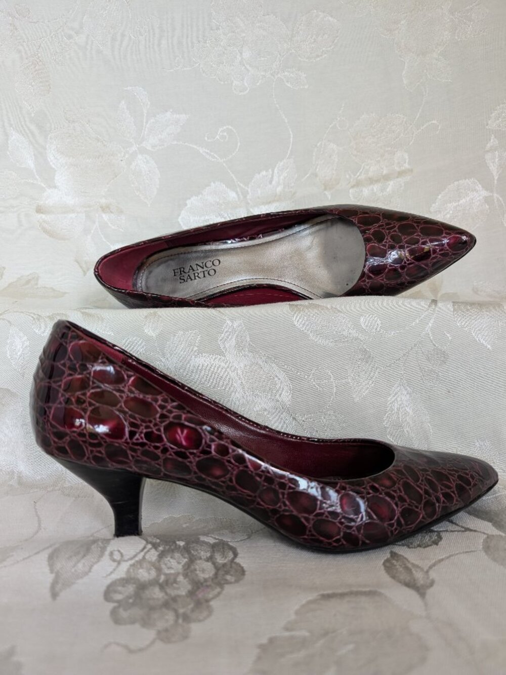 Genuine Leather Faux Croc Burgundy Kitten Heels FRANCO SARTO Designer pumps - Picture 2 of 6